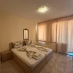 Guest Nia Elis Kiten (Burgas)