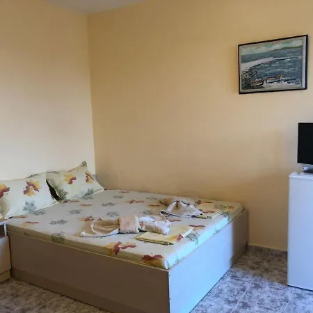 Gasthuis Guest Nia Elis 3*