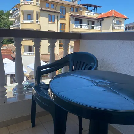 Gasthuis Guest Nia Elis