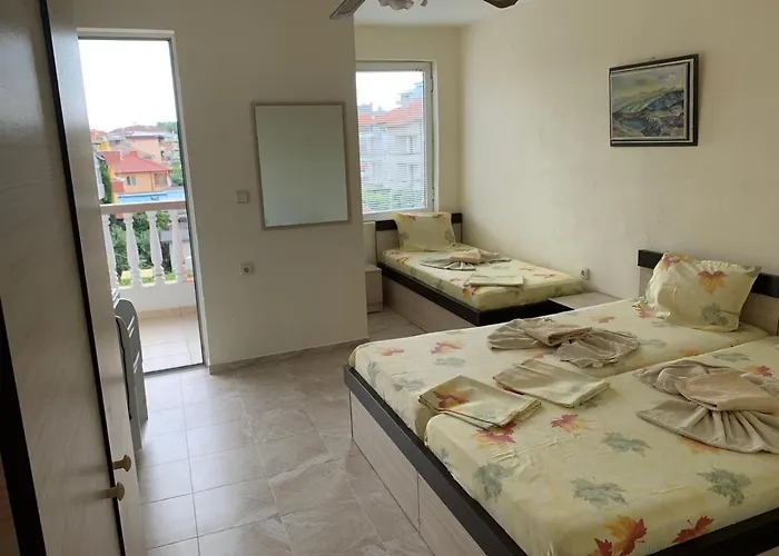 Gasthuis Guest Nia Elis 3*