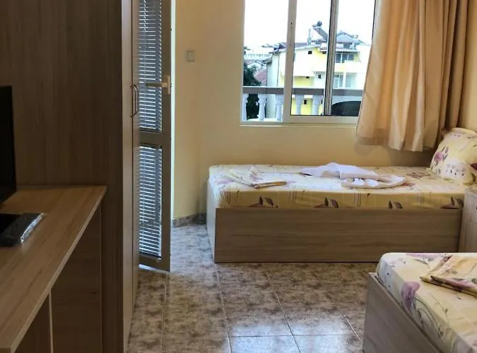 Guest Nia Elis Gasthuis Kiten (Burgas)