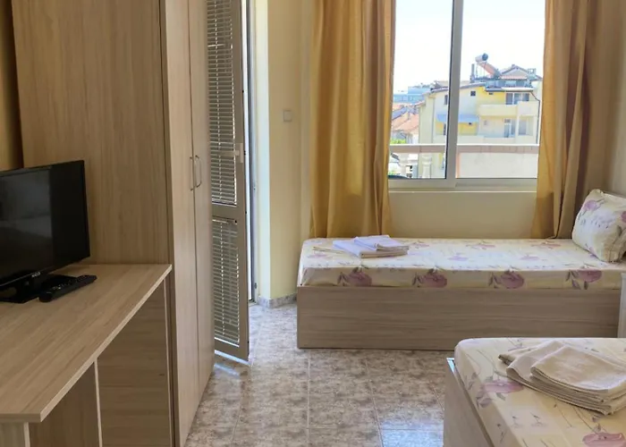 Guest Nia Elis 3* Kiten (Burgas)