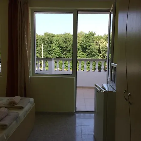 Guest Nia Elis 3* Kiten (Burgas)