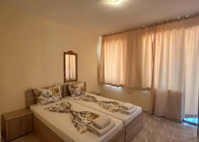 Guest Nia Elis Kiten (Burgas)